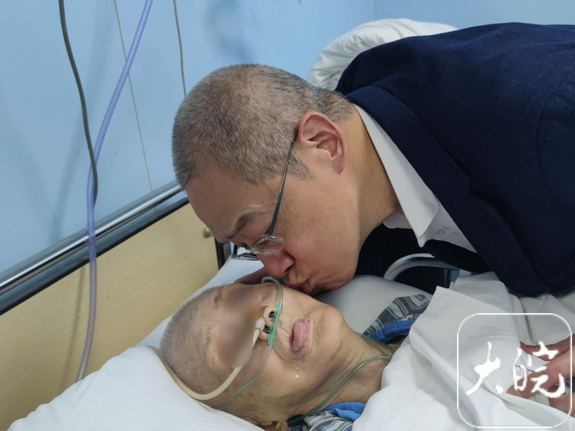 带高龄母亲酒店养老遭集体拉黑当事人最新发声：母亲已憾然离世将起诉酒店维权(图4)